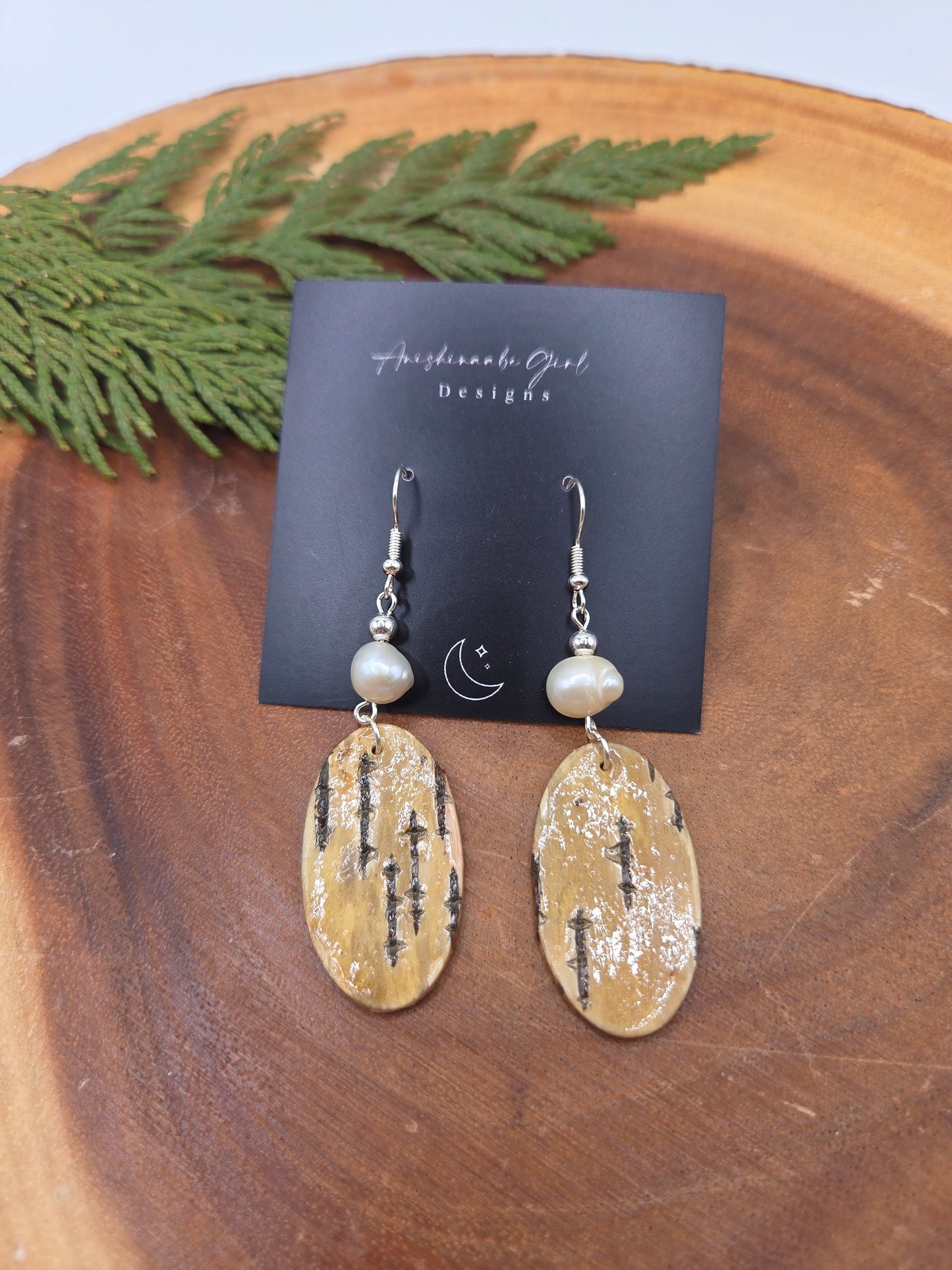 Birchbark with freshwater pearls
