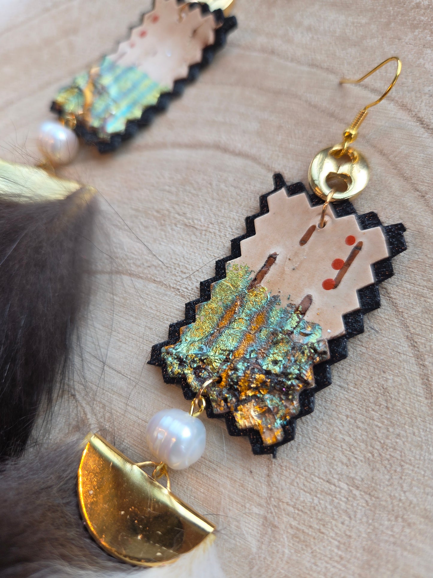 Skunk Medicine Earrings - Birchbark & Pearl