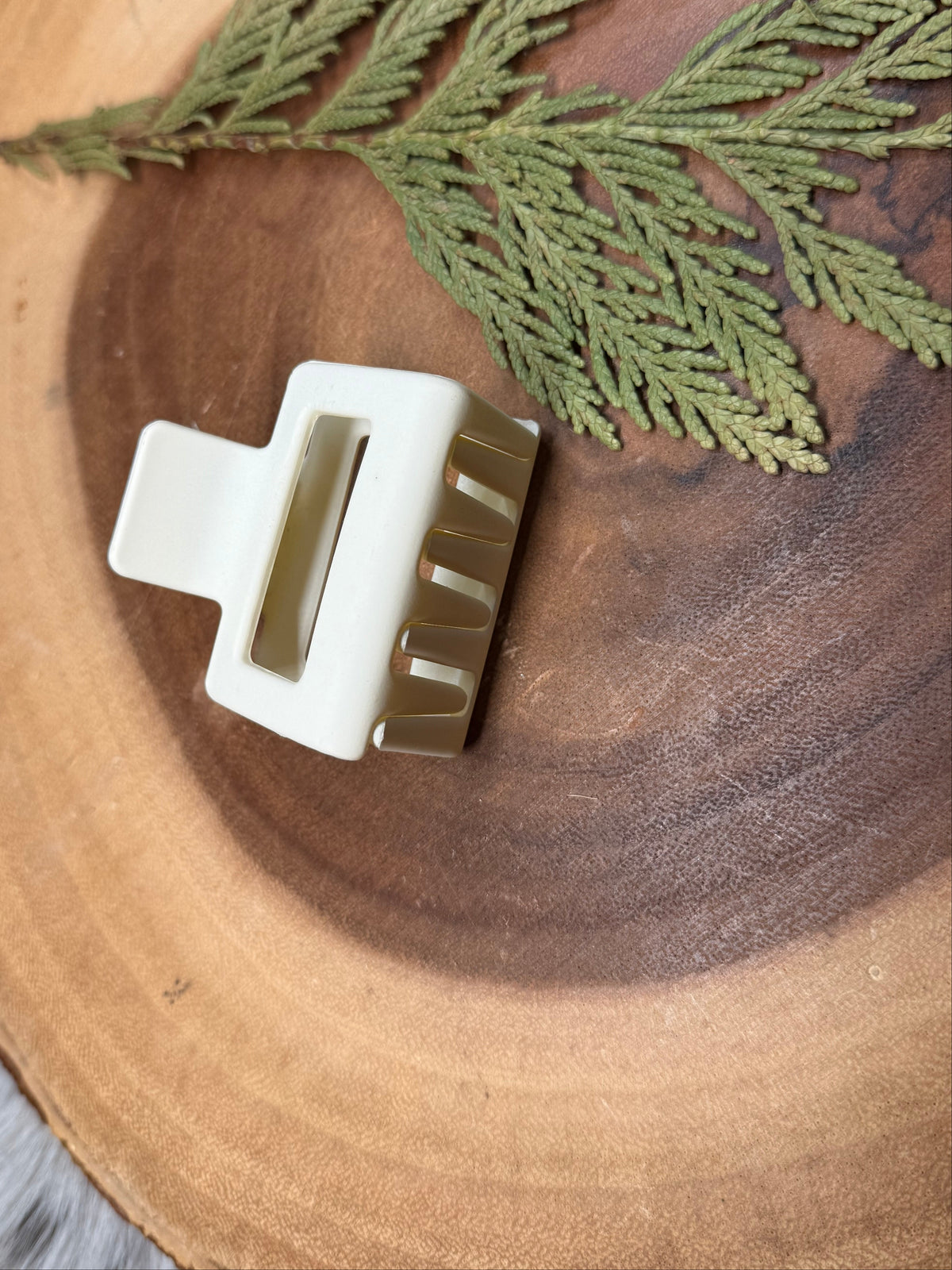 Mini Hair Claws by Kokom Scrunchies