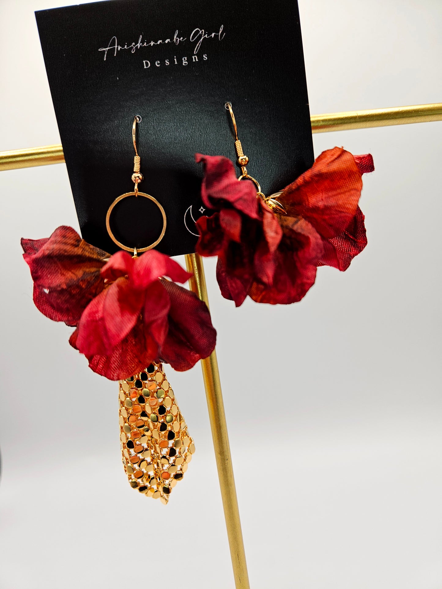 Asymmetrical floral drop earrings