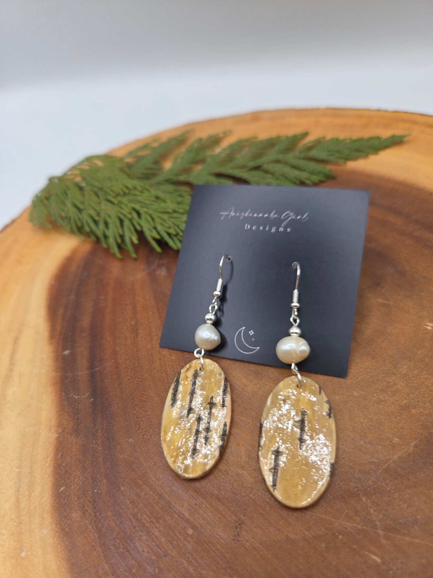 Birchbark with freshwater pearls